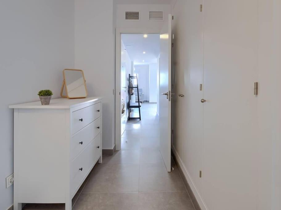 Bonito Apartamento 2 Minutos De La Playa フエンヒロラ エクステリア 写真