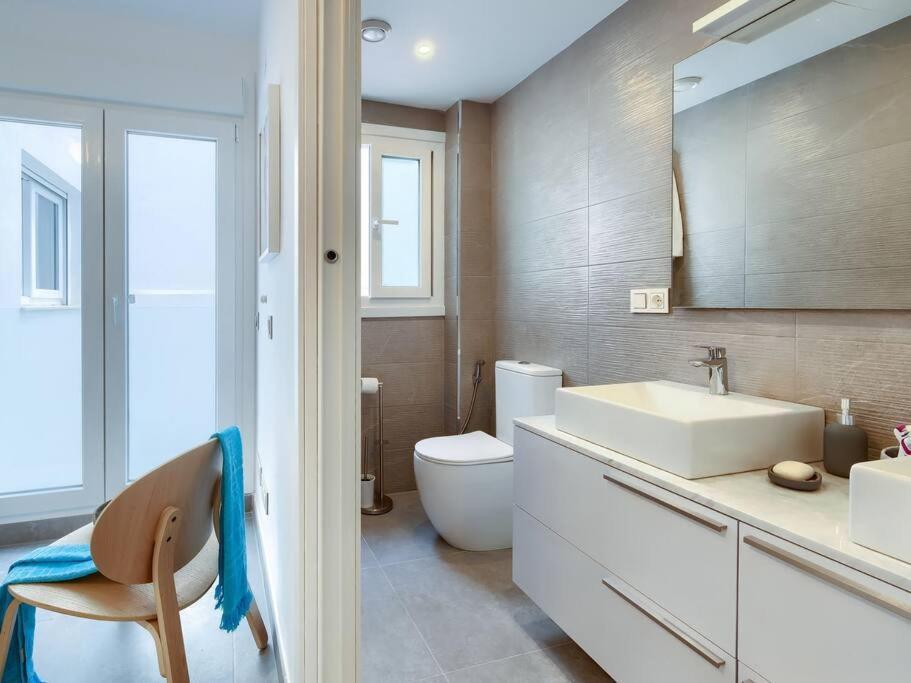 Bonito Apartamento 2 Minutos De La Playa フエンヒロラ エクステリア 写真