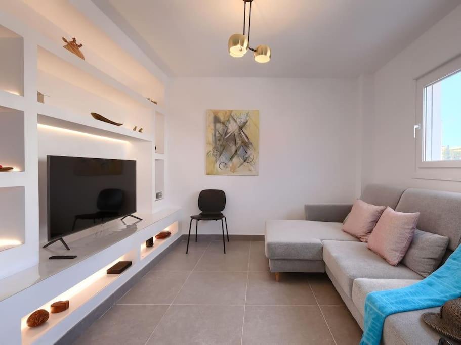 Bonito Apartamento 2 Minutos De La Playa フエンヒロラ エクステリア 写真