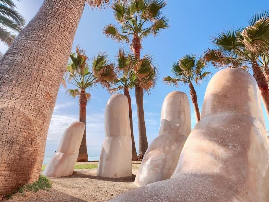 Bonito Apartamento 2 Minutos De La Playa フエンヒロラ エクステリア 写真